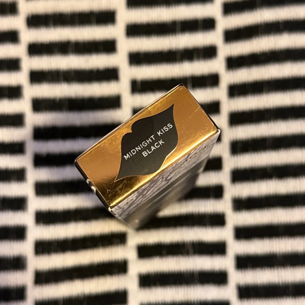 🌻 Revolution Makeup Midnight Kiss Lip Kit NWT